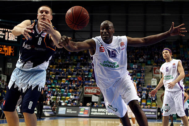 场资格争夺 场资格争夺