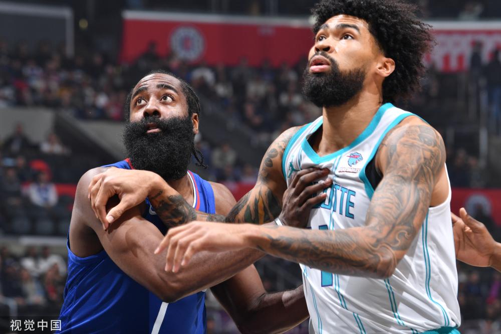 他用自己的 他用自己的